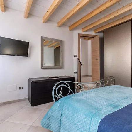 Bovio28 - Nel Centro Del Salento Carmiano (Apulia)